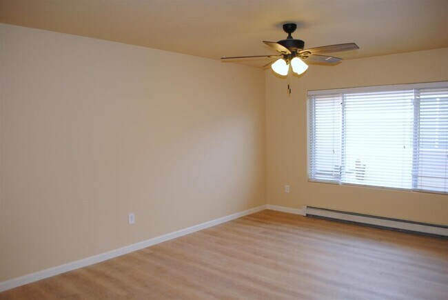 Photo - 417-29 1/2 29 1/2 Rd