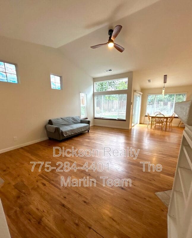 Photo - 130 Summerset Dr