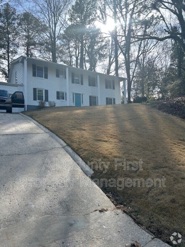 Building Photo - 2751 Scenic Terrace Rental