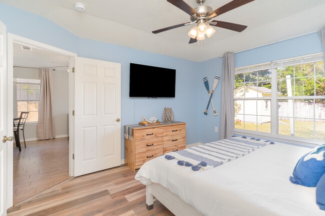 Photo - 6464 Starfish Cv