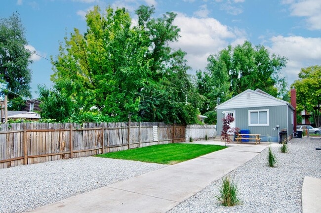 Photo - 1480 S Roberta St