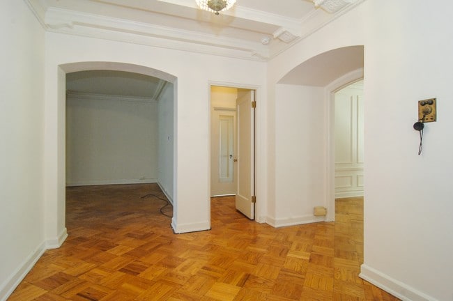 Photo - The Narragansett