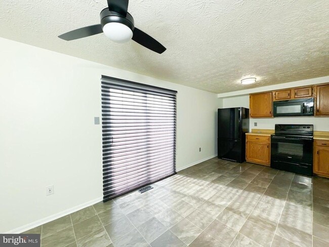 Photo - 15511 Norwegian Ct