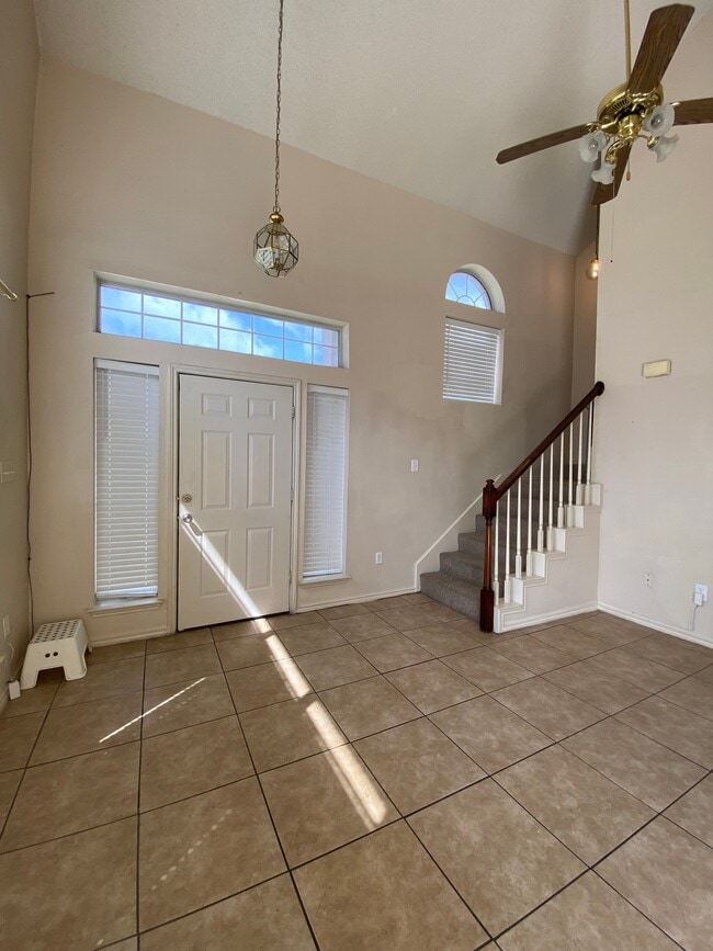 Photo - 805 Greenridge Dr