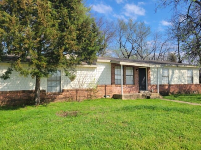 Photo - 1552 Cheyenne Rd