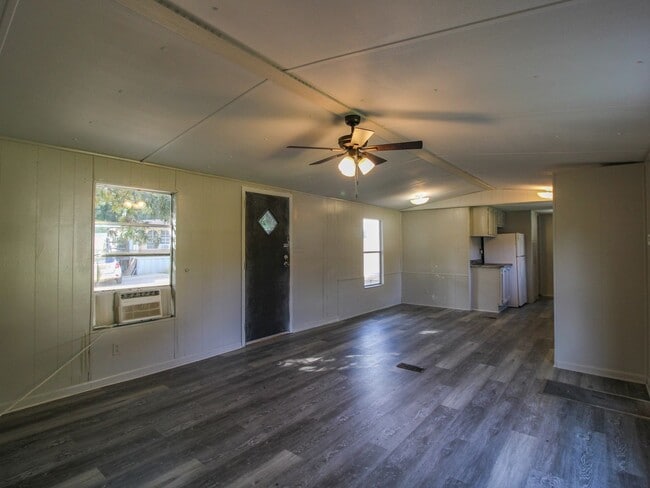 31 Cameron Cir