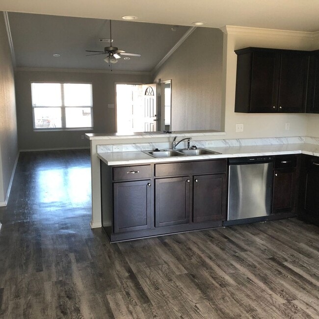 Photo - 957 Augusta St