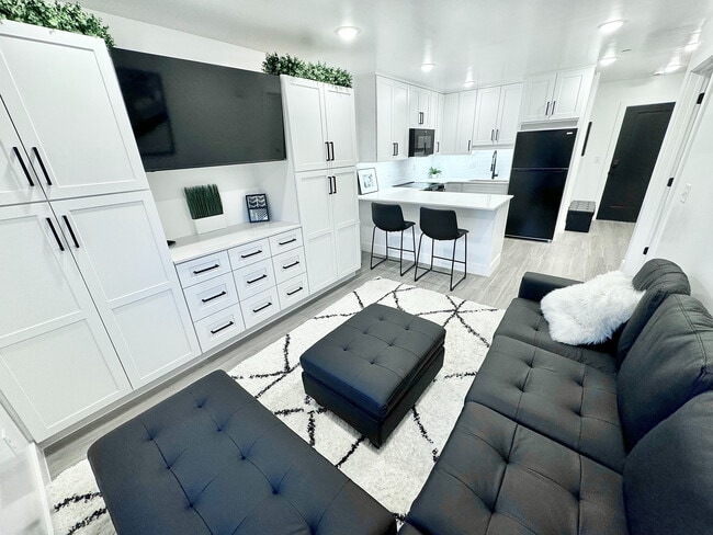 La mano alzada - The Freehand