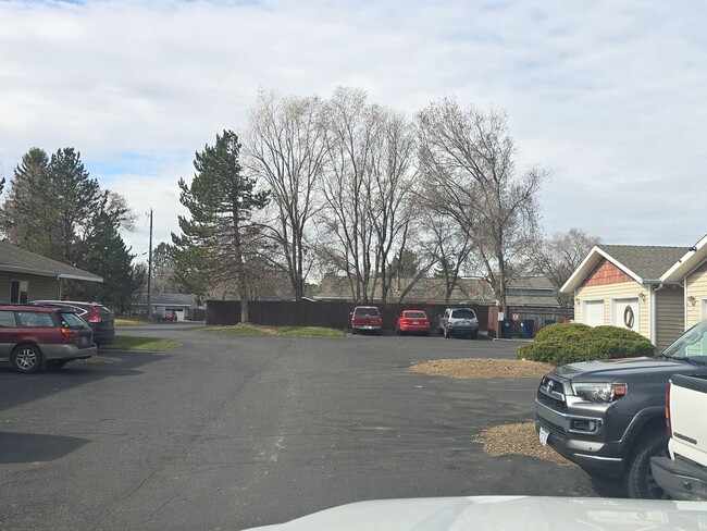 Photo - 23rd St/Ariserem-025 Unidad #6