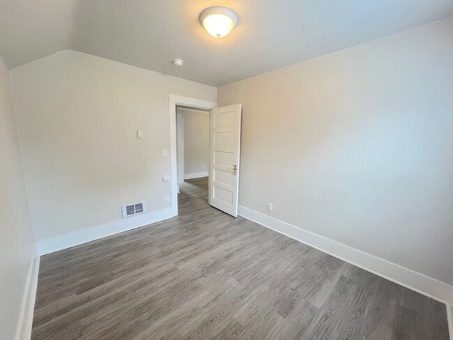 Building Photo - 101 N Bowdoin Pl Unit 101 N Bowdoin Pl Rental