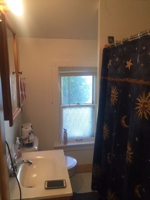 Photo - 922 E Main St Unidad Upper