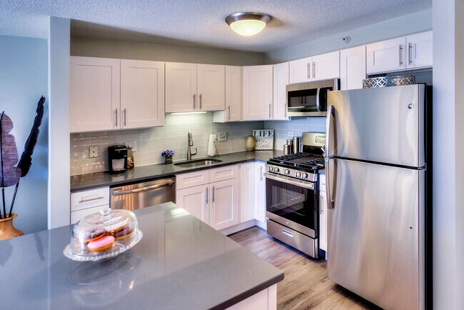 Photo - 550 N State St Unit 2408