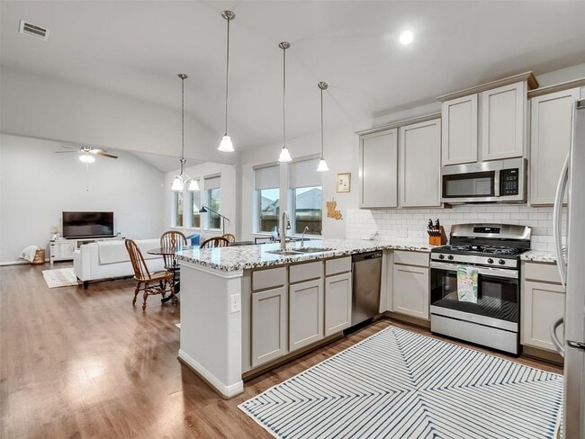 1807 Oakdale Mist Dr