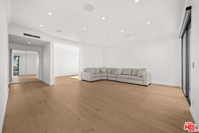 Photo - 106 Croft Ave Unidad 301