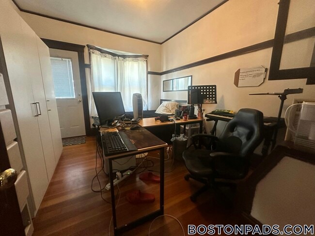 Photo - 100 W Adams St Unidad 2