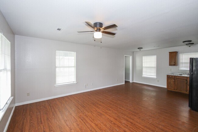 Photo - 3 Bed 2 Bath in Springdale