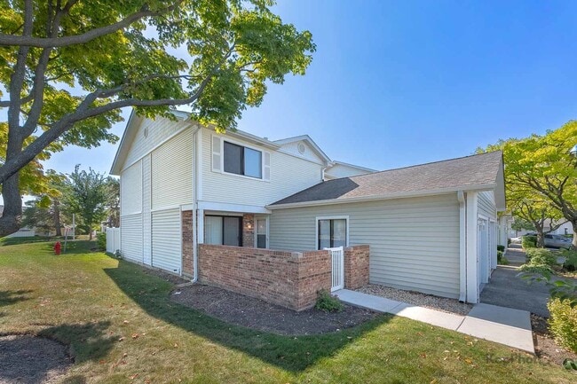 Photo - 713 Mariners Point