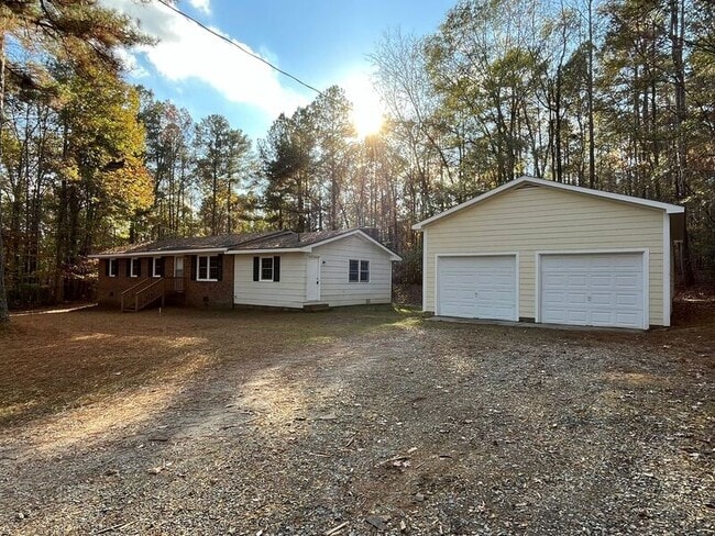 Photo - 13009 Creedmoor Rd