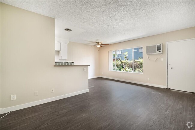 Building Photo - 12770 Pacific Ave Unit 01 Rental