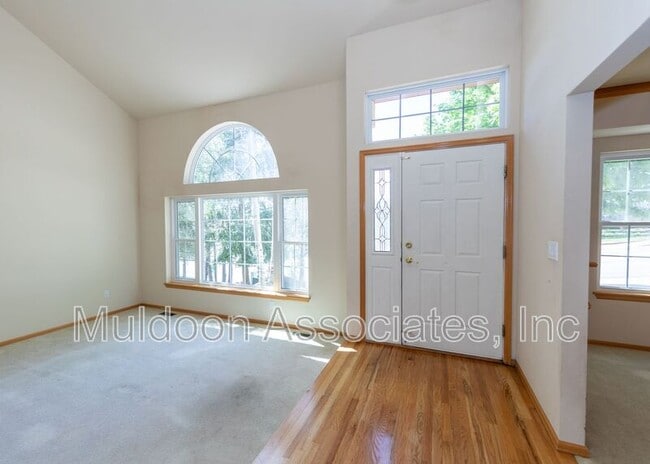 Photo - 140 Ellsworth St