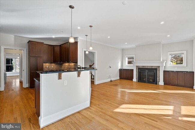 Photo - 902 Ramsey St