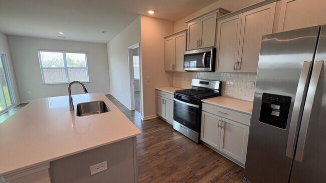 Photo - Beautiful 3/2 In Amenity Filled Neighborhood!