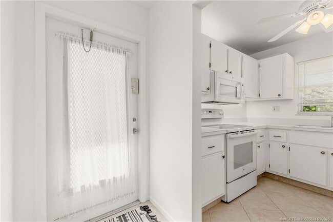 Photo - 1225 NW 21st St Unidad 8815