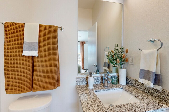 Columbine - 2 habitaciones, 2,5 baños - 118 m² - Baño 2