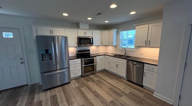 Photo - 1266 Magnolia St