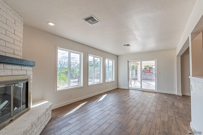 Photo - 12175 S Ironwood Dr