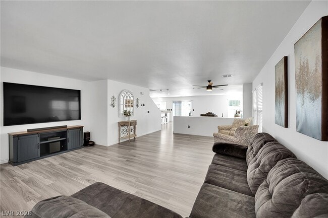 Photo - 11142 Romola St