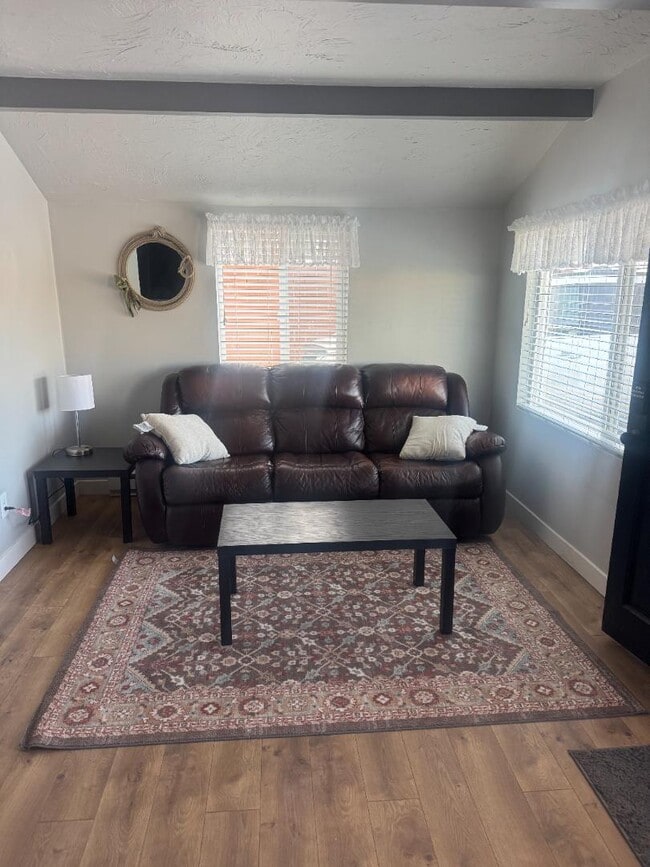 Building Photo - 308 Garnet St