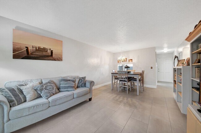 Photo - 2812 Garden Dr S Unit 109