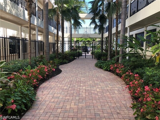 Photo - 1400 Gulf Shore Blvd N Unit 310