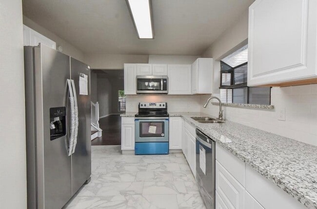 Photo - 7726 Springville Dr