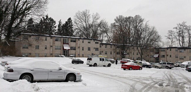Photo - The Courtyard of Oakley