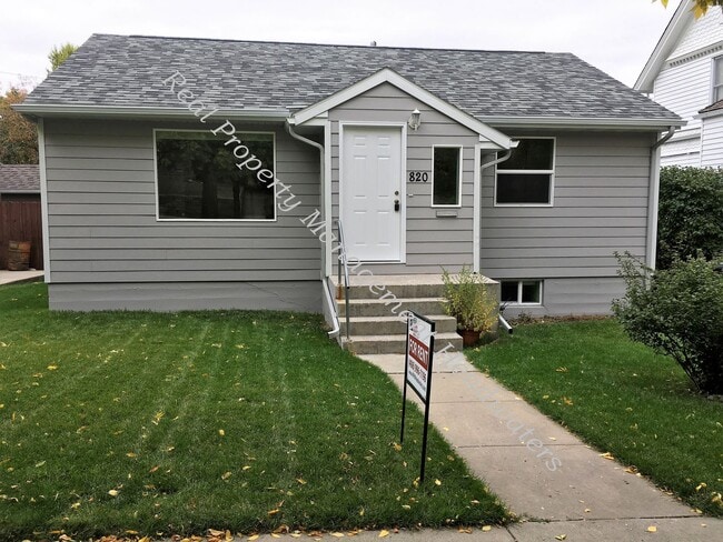 Building Photo - 3 Bedroom House for Rent