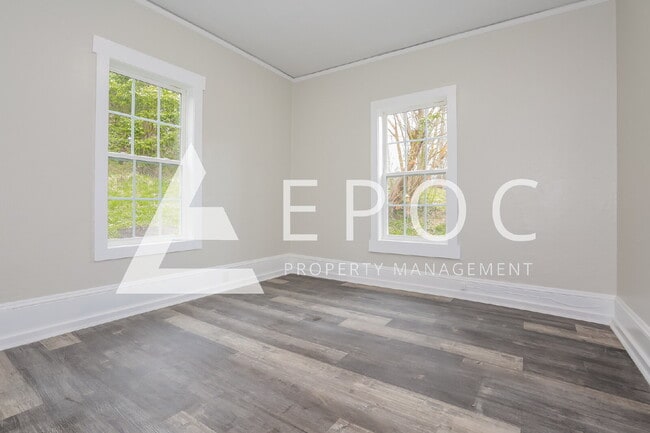 Photo - 638 Wesley Dr