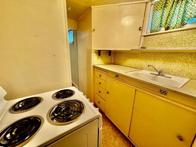 Photo - 1870 Converse Ave Unit B