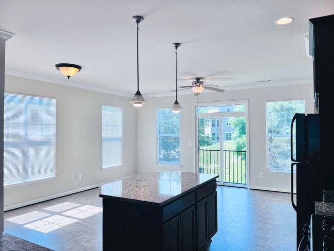 Photo - STAFFORD - 3 BEDROOM TOWNHOUSE - WOODSTREAM