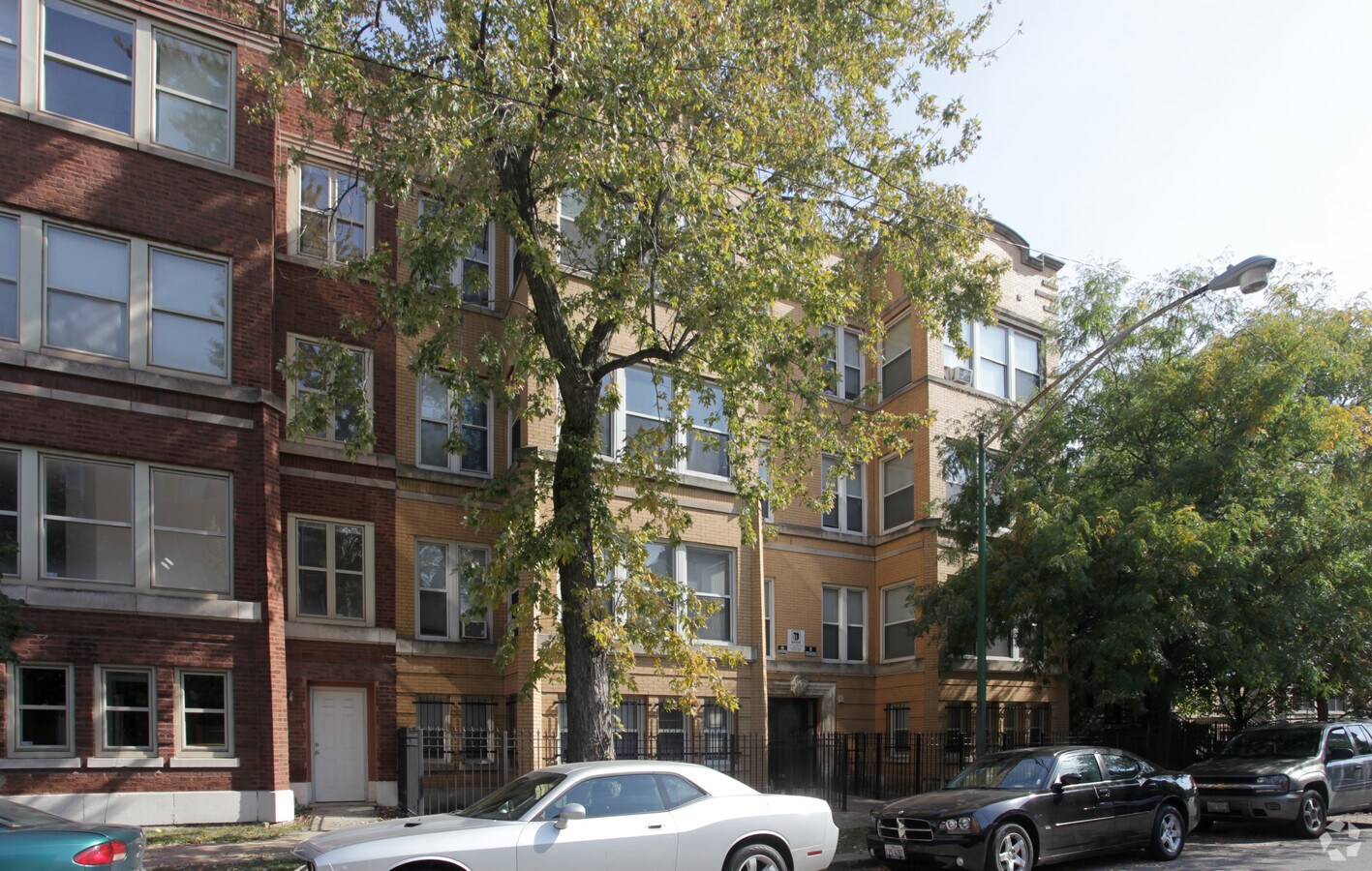 Photo - 4737-4739 S Ingleside Ave Apartments