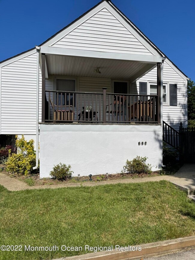 Photo - 17 Clarence Ave