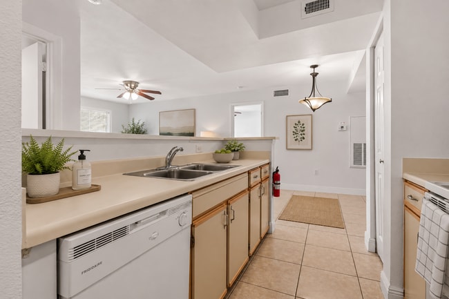 3036 Parkway Blvd Unit 305