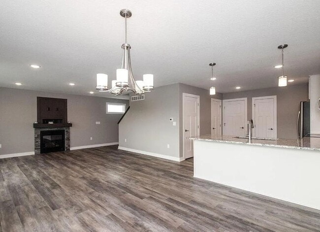 Photo - 1817 NE Heritage Dr
