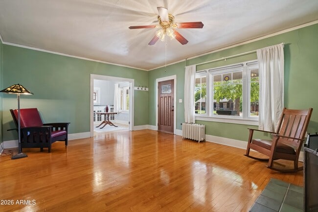 Photo - 522 W Willetta St