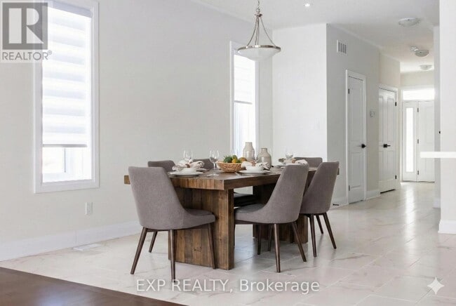 Photo - 6 Dominique St