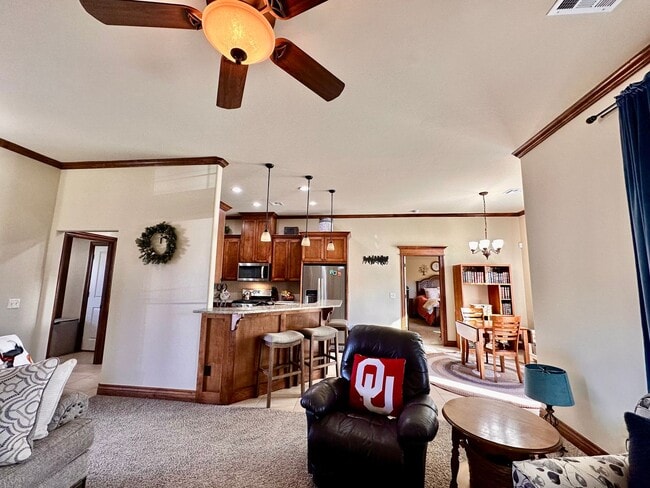 Photo - 3 bed, 2 bath home in Moore - Move in Deposit-Free! (If Qualified)