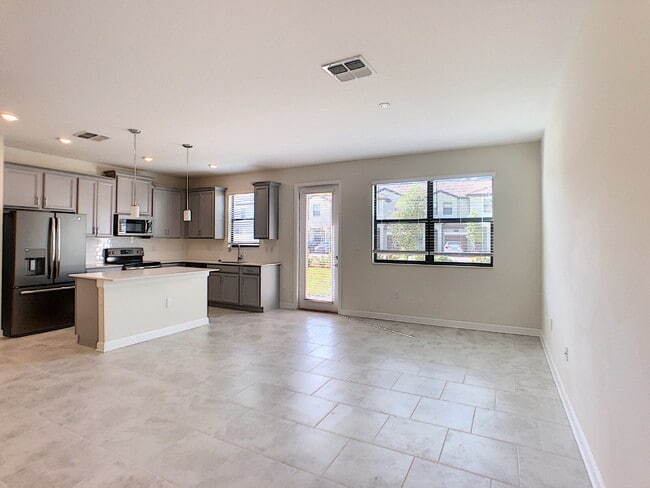 Photo - Gorgeous 4 bedroom townhome!