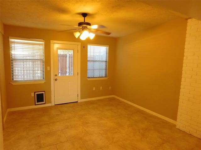 Photo - 2051 Embassy Way