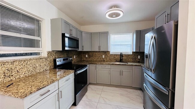 Photo - 10480 SW 172nd St